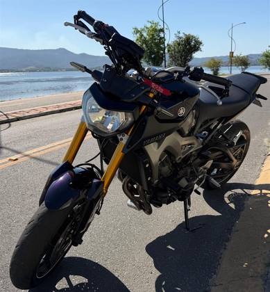 YAMAHA MT-09 YAMAHA MT-09